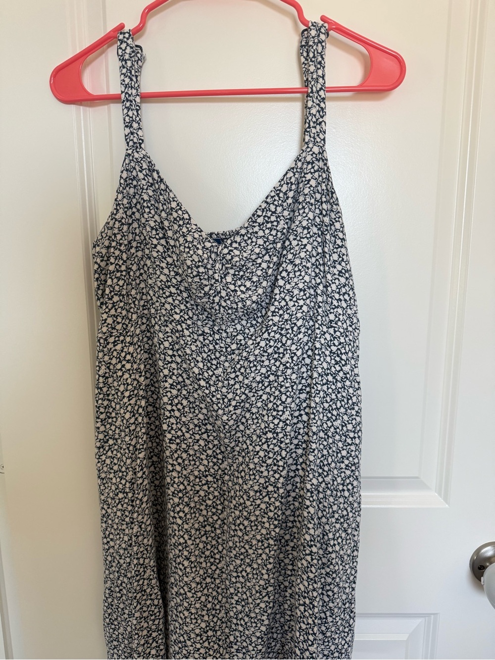 Old Navy-Navy and White Floral Slip Dress